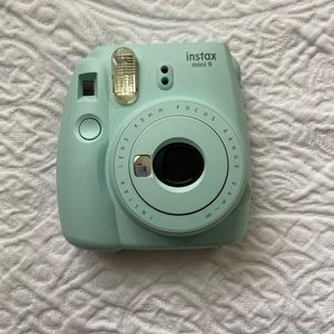 COPY - FUJIFILM INSTAX MIINI 9 Polaroid Camera Mint Green